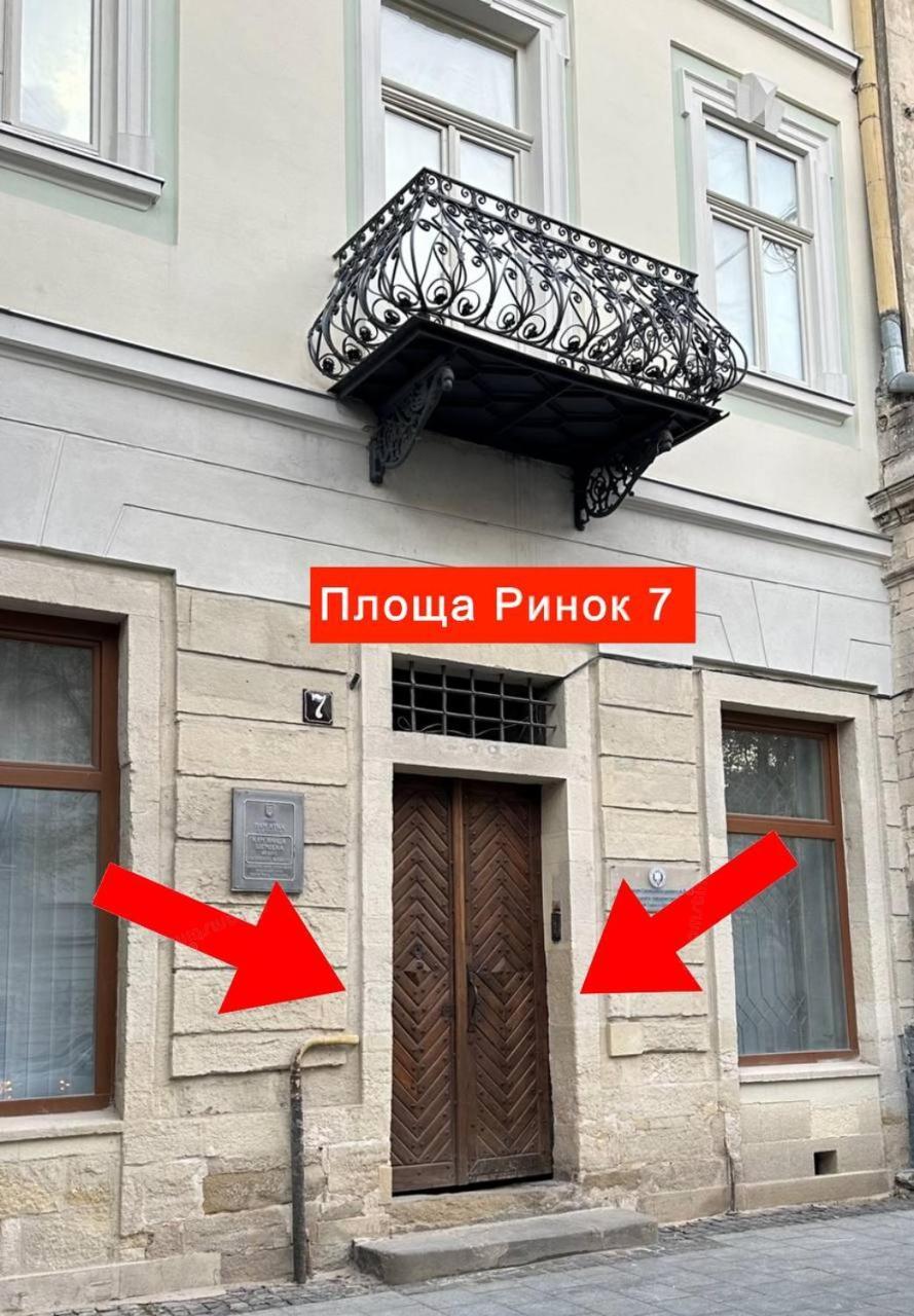 Lviv4U Appartement Buitenkant foto